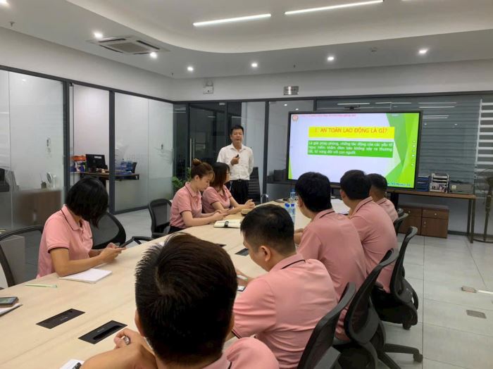 HAAST VIỆT NAM ĐÀO TẠO, HUẤN LUYỆN AN TOÀN LAO ĐỘNG CHO TOÀN THỂ CBCNV